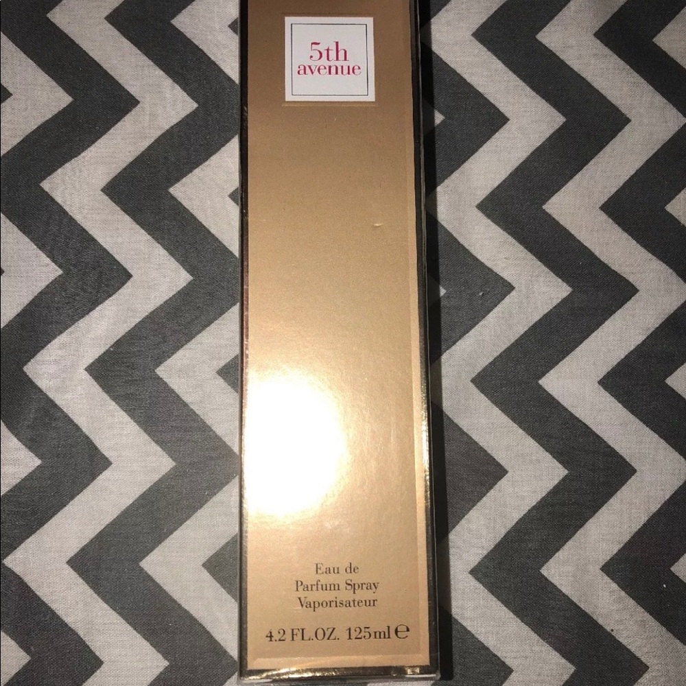 5th Avenue by Elizabeth Arden perfume
